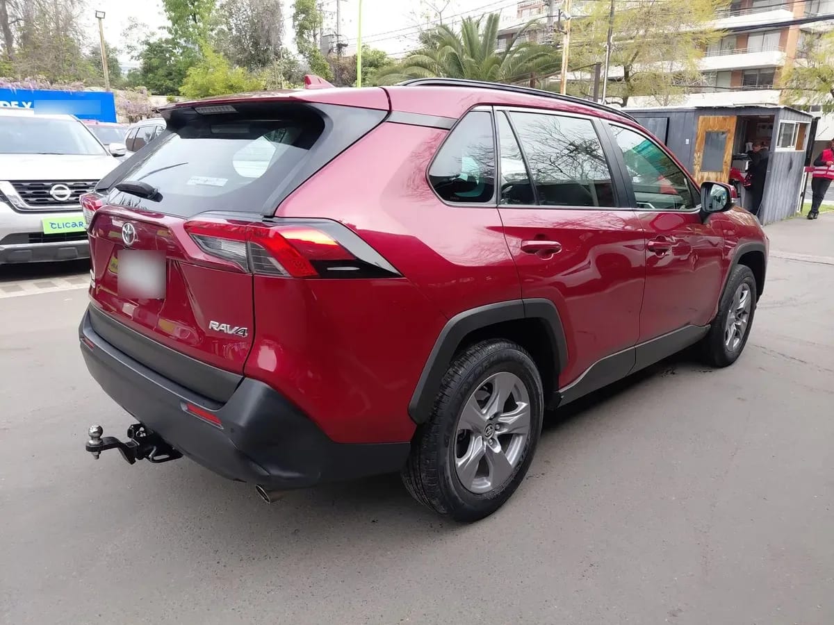 Toyota Rav 4 2.0 Le 4x2 Mt 5p año 2023