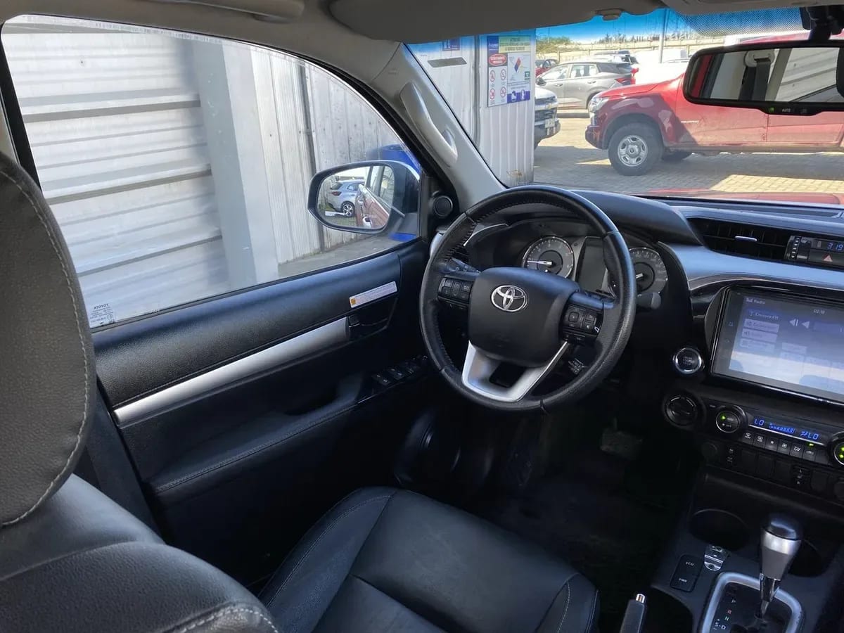 Toyota Hilux 2.8 Srv Diesel 4x4 Dob. Cab. At 4p año 2024