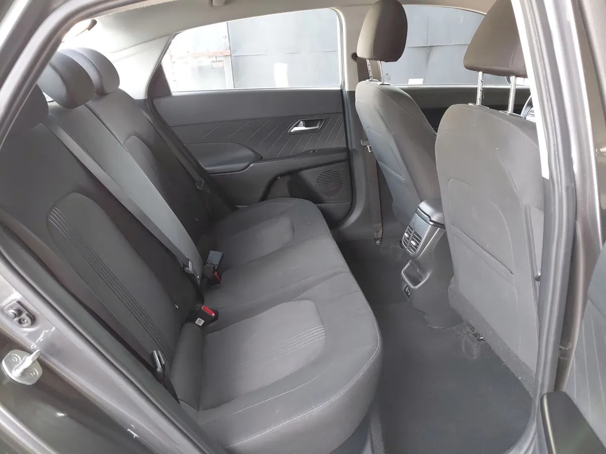 Hyundai Accent 1.4 Hci Plus 4x2 Mt 4p año 2024