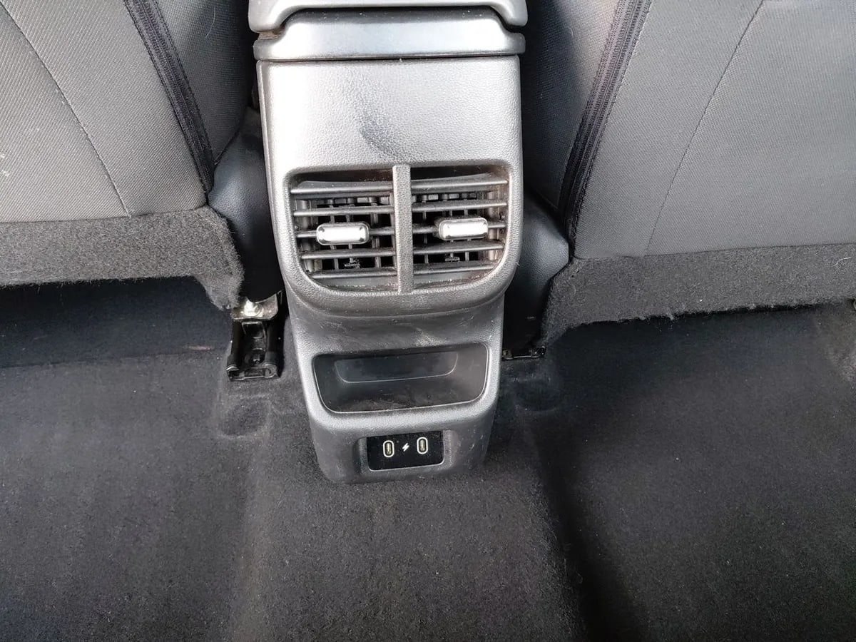 Hyundai Accent 1.4 Hci Plus 4x2 Mt 4p año 2024
