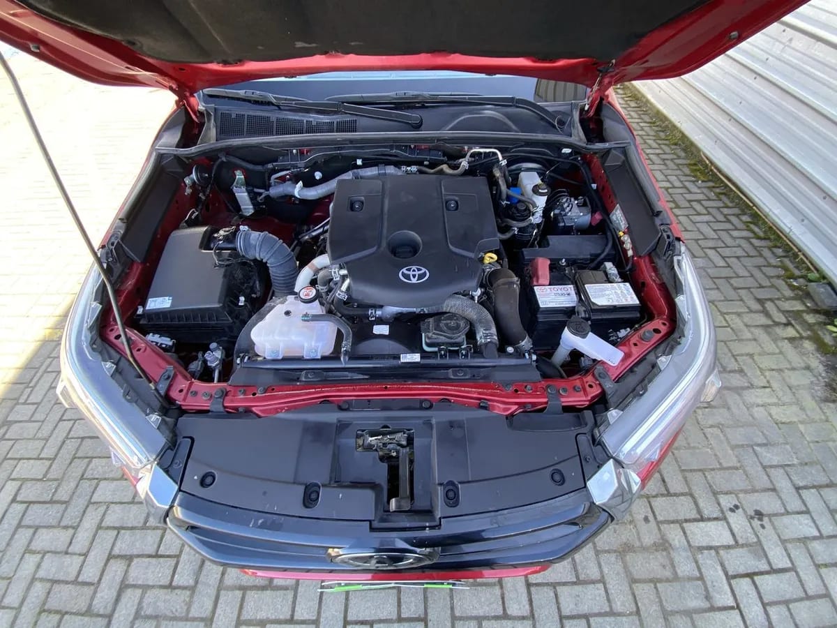 Toyota Hilux 2.8 Srv Diesel 4x4 Dob. Cab. At 4p año 2024