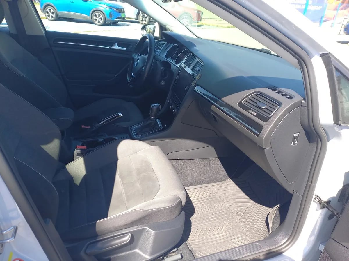 Volkswagen Golf 1.4 Highline 4x2 Hb At 5p año 2019