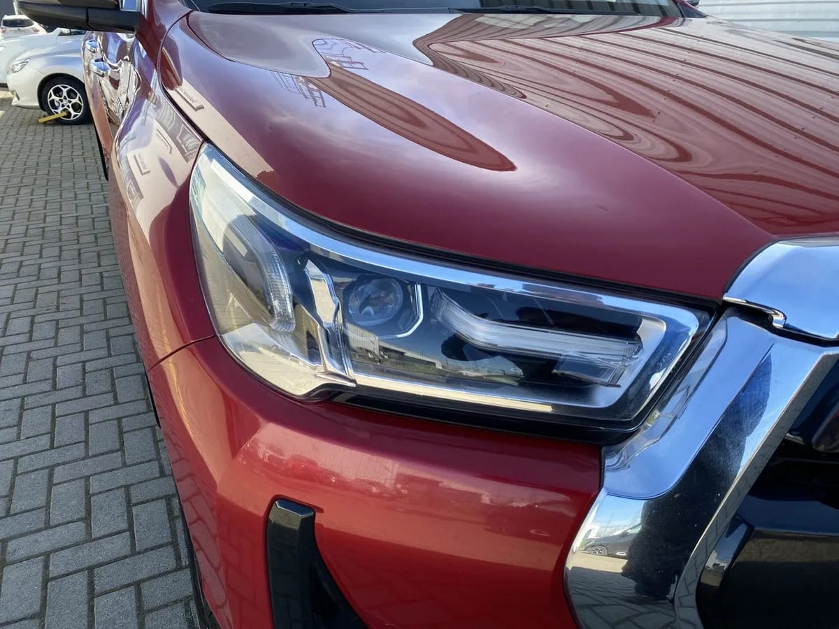 Toyota Hilux 2.8 Srv Diesel 4x4 Dob. Cab. At 4p año 2024