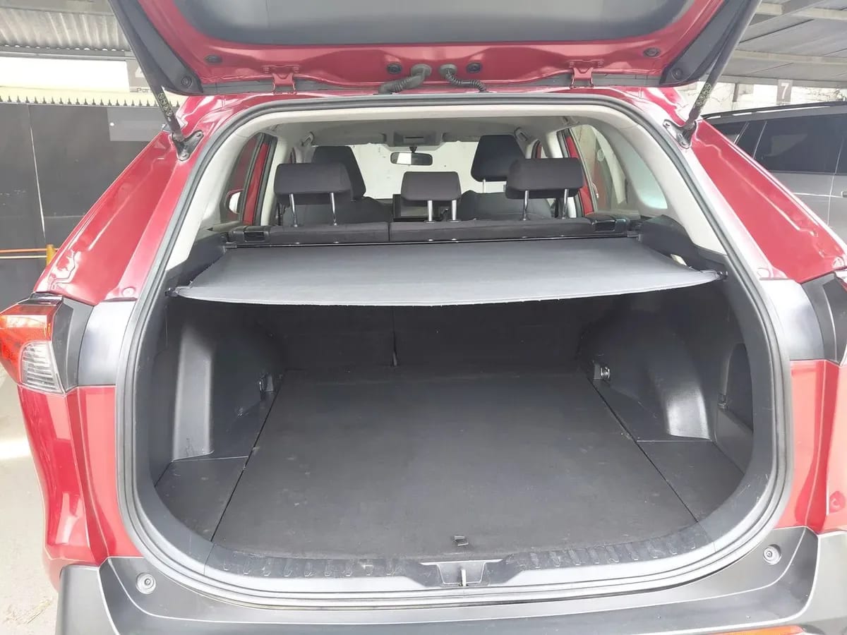 Toyota Rav 4 2.0 Le 4x2 Mt 5p año 2023