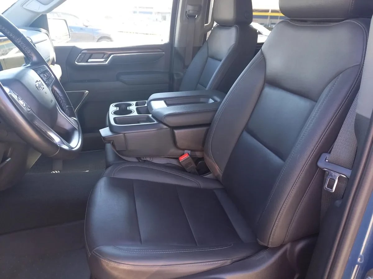 Chevrolet Silverado 5.3 Lt Trail Boss Z71 4x4 At 4p año 2024
