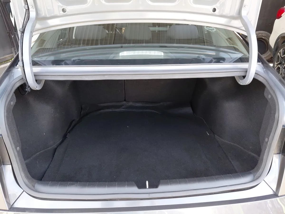 Hyundai Accent 1.4 Hci Plus 4x2 Mt 4p año 2024
