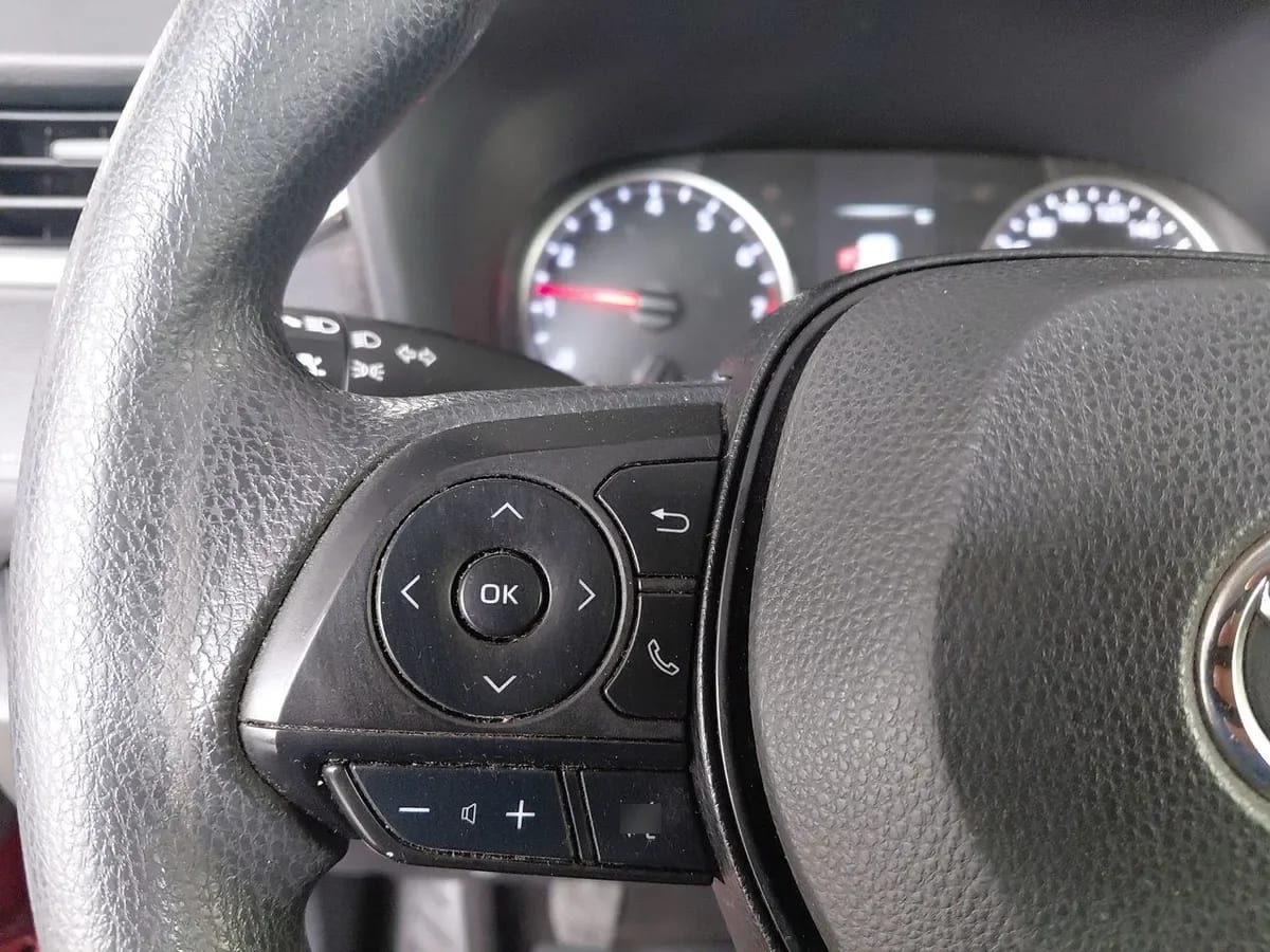 Toyota Rav 4 2.0 Le 4x2 Mt 5p año 2023