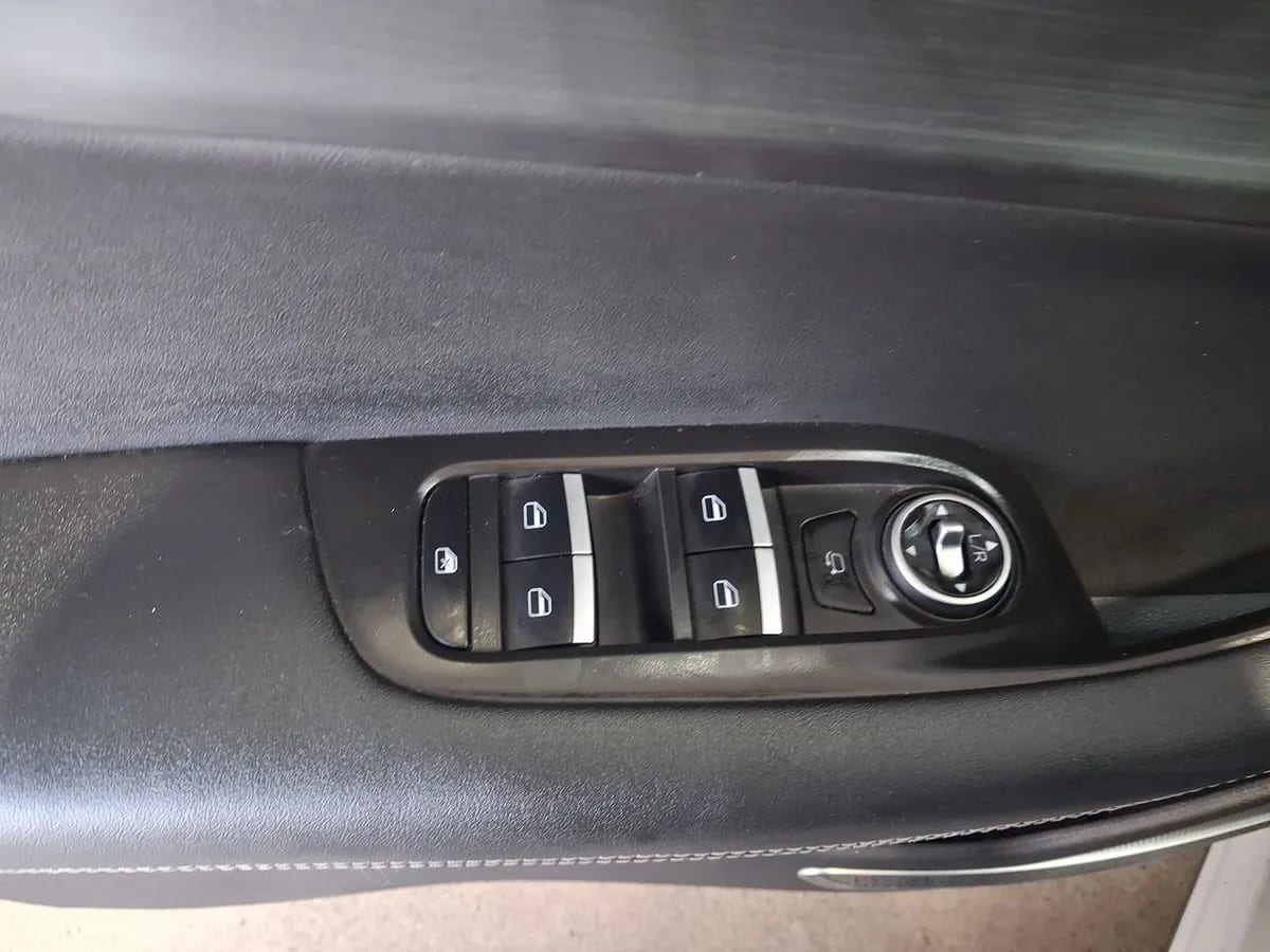 Chery Tiggo 7 Pro 1.5t Glx 4x2 Bicolor Cvt At 5p año 2023