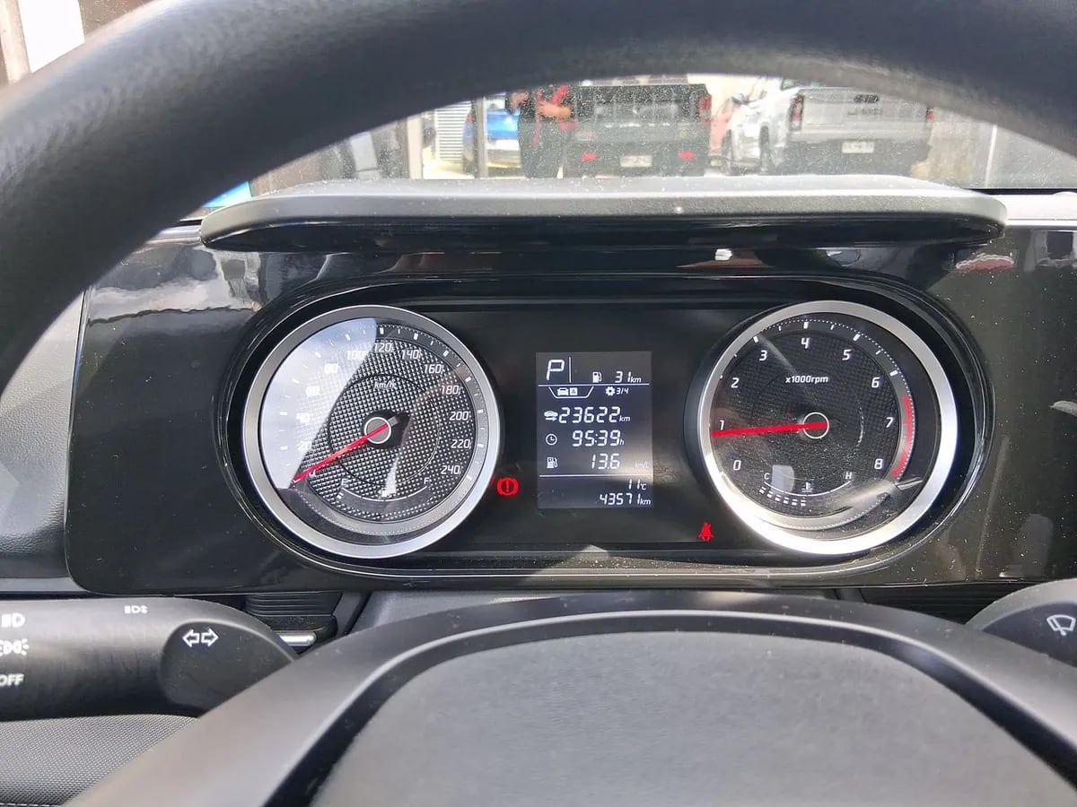 Hyundai Accent 1.5 Plus 4x2 At 4p año 2025