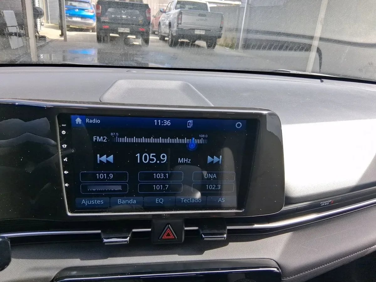 Hyundai Accent 1.5 Plus 4x2 At 4p año 2025