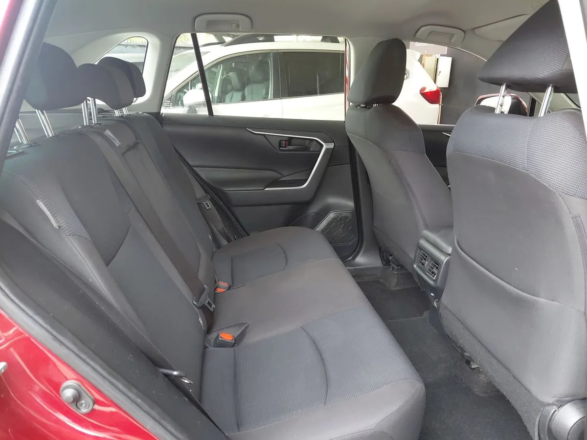 Toyota Rav 4 2.0 Le 4x2 Mt 5p año 2023