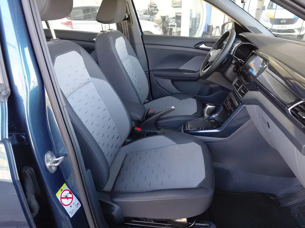 Volkswagen T-Cross 1.0 Tsi Comfortline 4x2 6at 5p año 2024