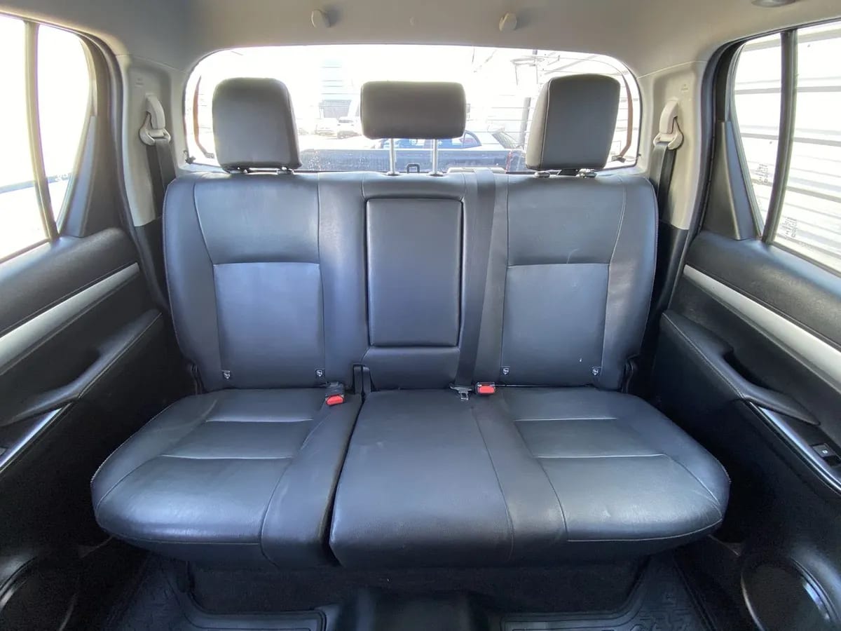 Toyota Hilux 2.8 Srv Diesel 4x4 Dob. Cab. At 4p año 2024