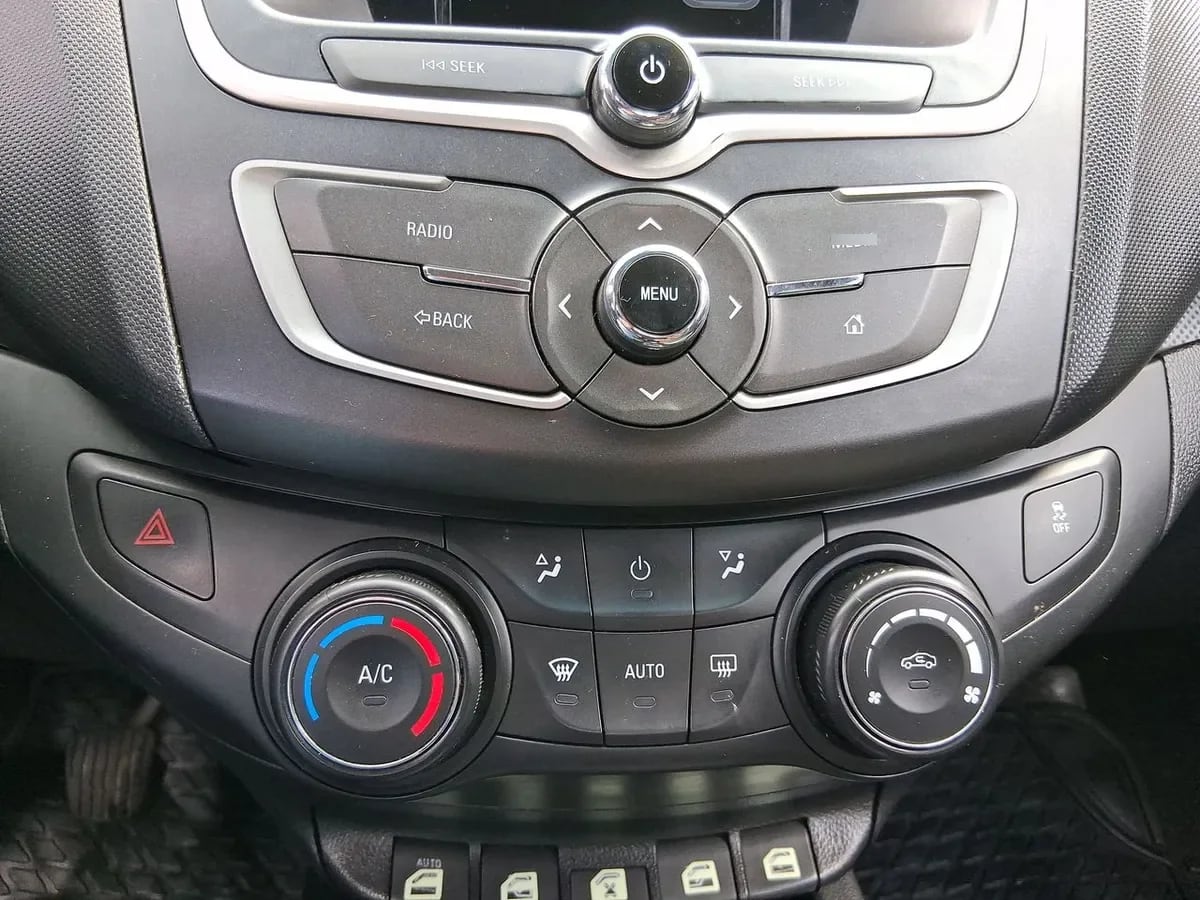 Chevrolet Sail 1.5 Ls Smart 4x2 Mt 4p año 2023