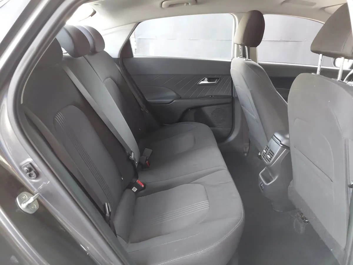 Hyundai Accent 1.4 Hci Plus 4x2 Mt 4p año 2024