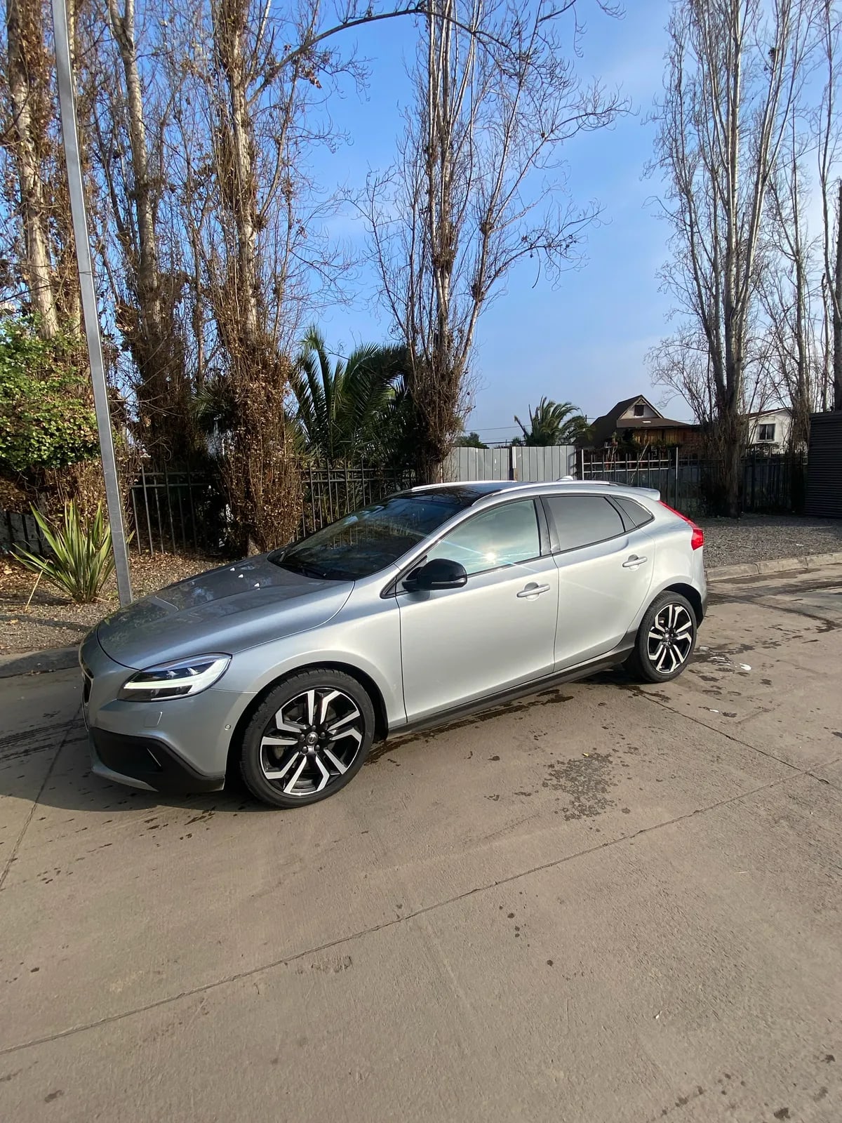 VOLVO V40 2.0 T5 Cross Country Limited At 4x4 año 2017