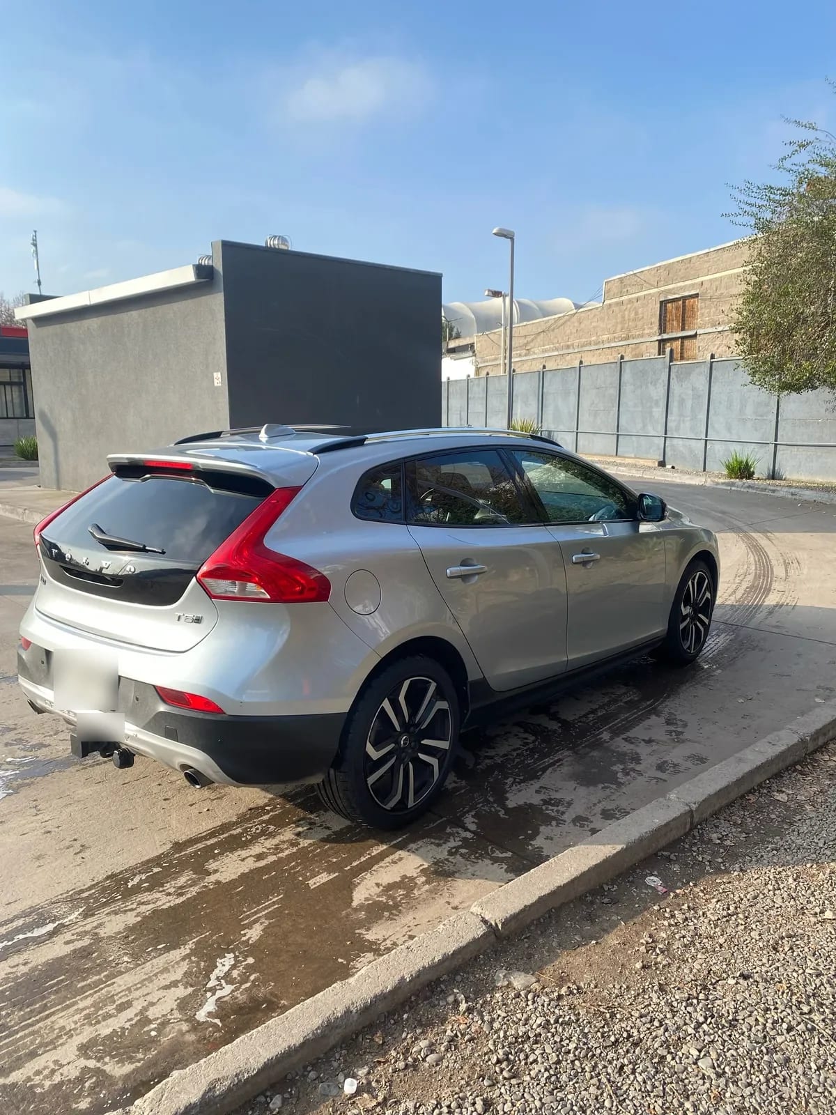 VOLVO V40 2.0 T5 Cross Country Limited At 4x4 año 2017