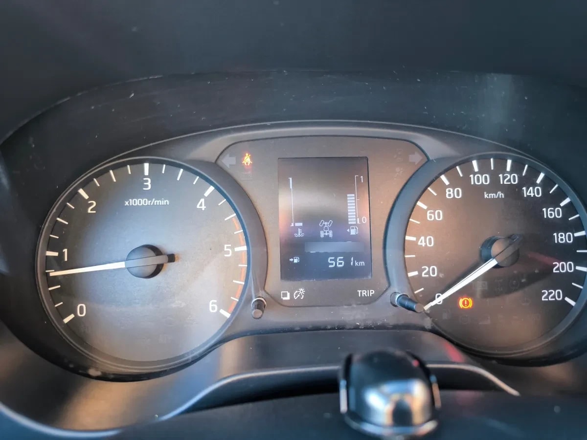 NISSAN NP300 2.3 Dsl Dc Se Mt 4wd año 2018