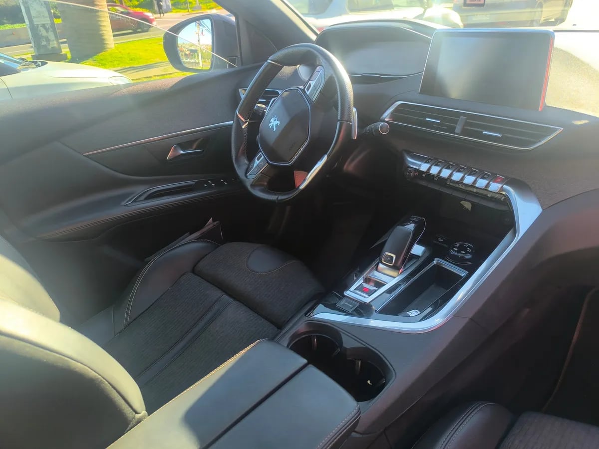 PEUGEOT 3008 1.5 Active Bluehdi 130 Mt Diesel año 2020