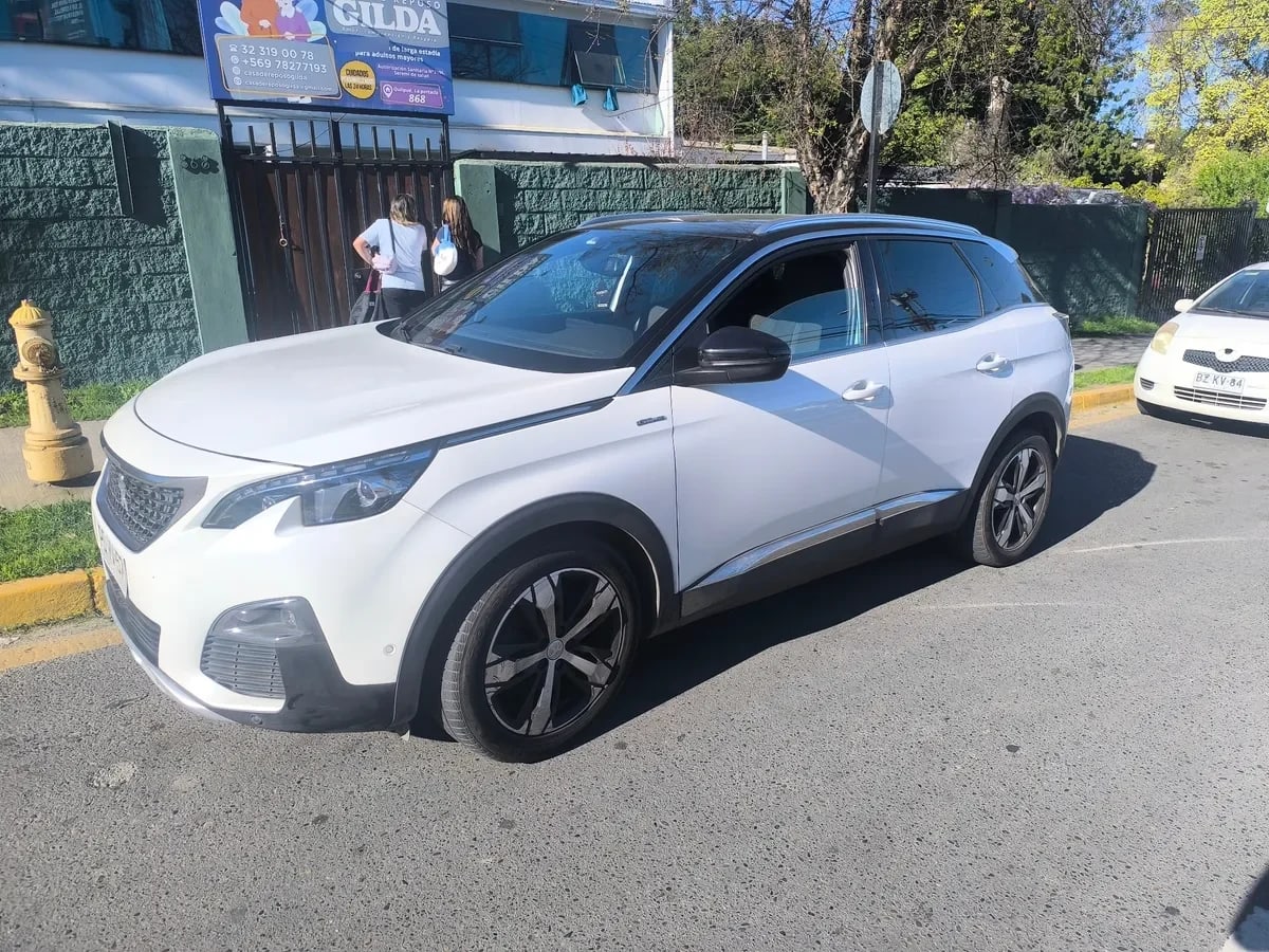PEUGEOT 3008 1.5 Active Bluehdi 130 Mt Diesel año 2020