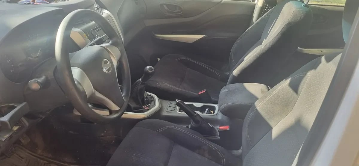 NISSAN NP300 2.3 Dsl Dc Le Mt 4wd año 2018