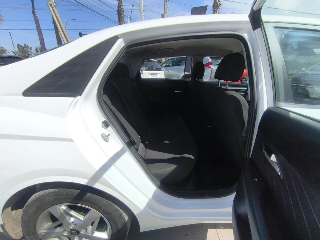 Hyundai Accent 1.5 Plus Mt año 2026