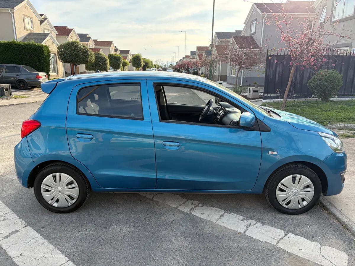 MITSUBISHI MIRAGE 1.2 Gls Mt año 2019