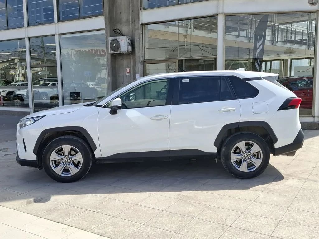 Toyota Rav4 Le año 2023