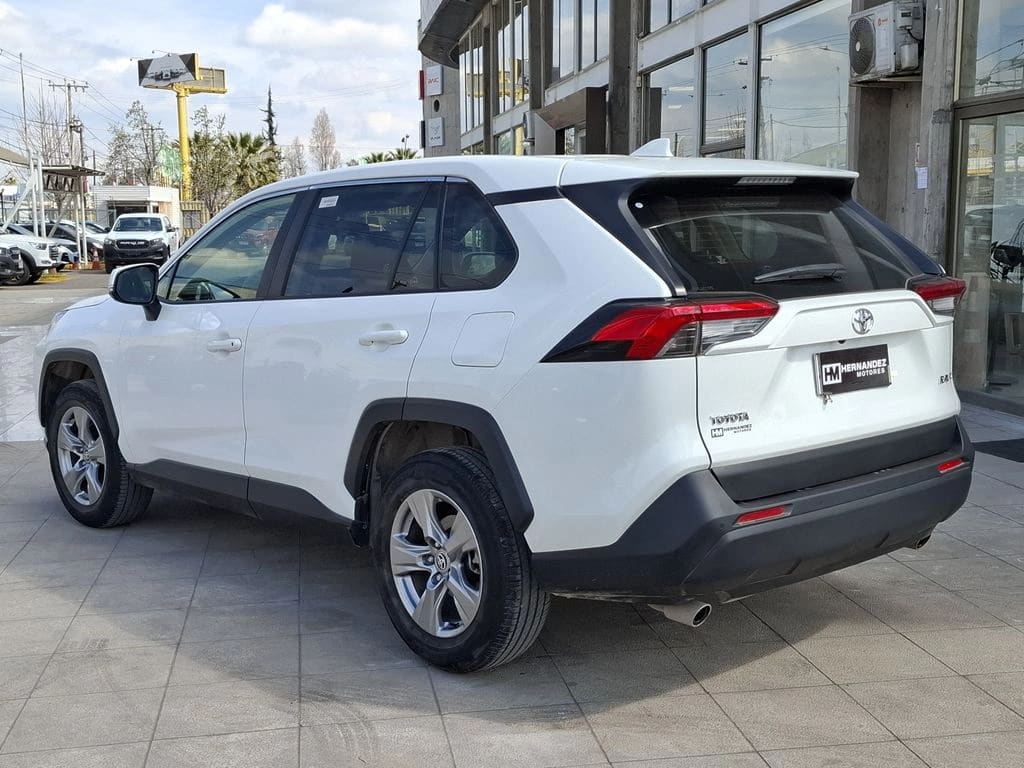 Toyota Rav4 Le año 2023