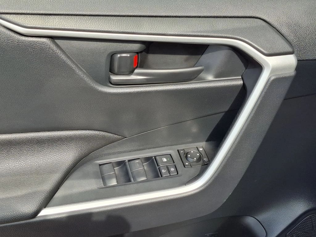 Toyota Rav4 Le año 2023