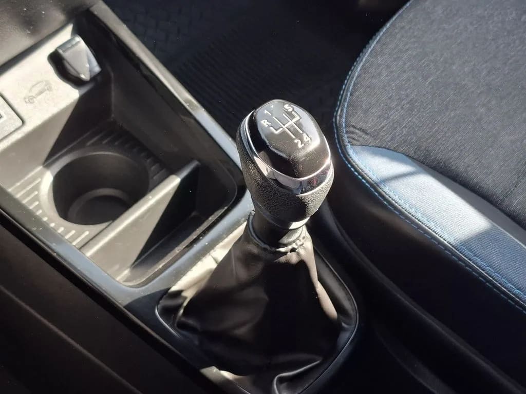 Renault Kwid 1.0 Zen 4x2 Hb Mt 5p año 2023