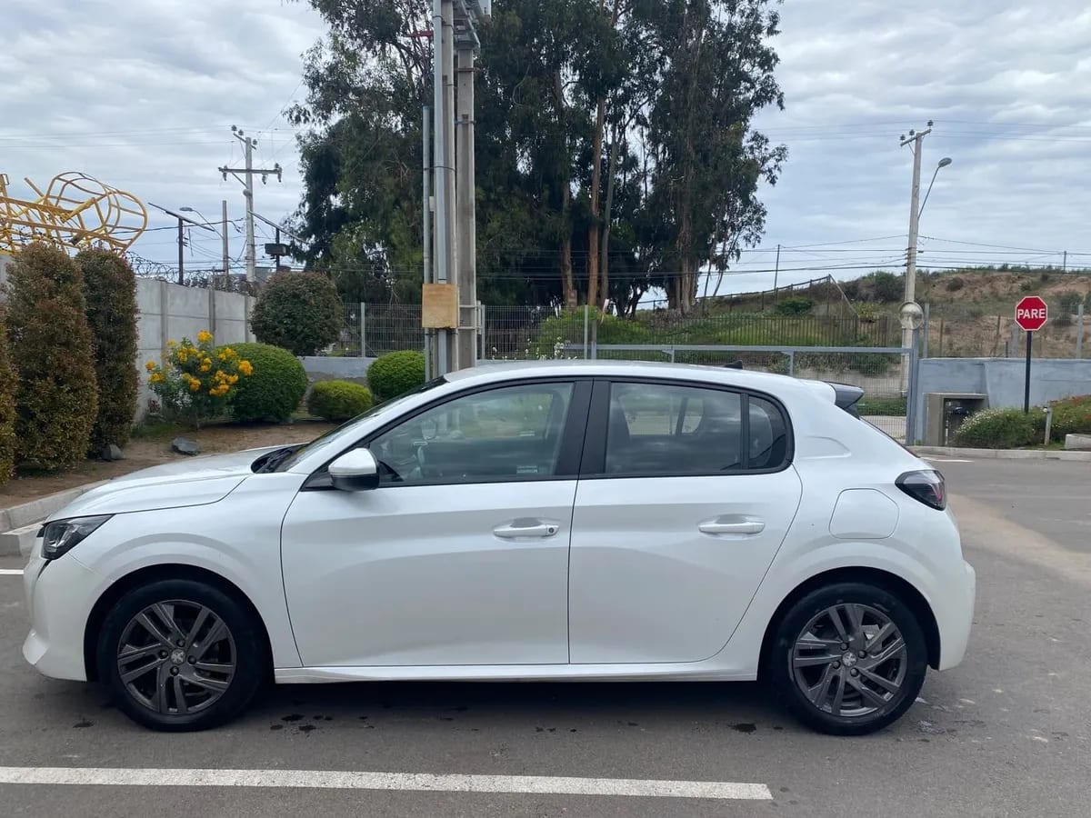 PEUGEOT 208 1.2 Allure Pack Puretech 130 At año 2021