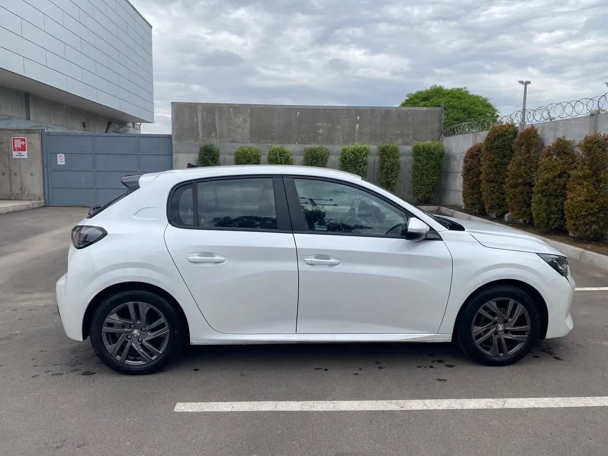 PEUGEOT 208 1.2 Allure Pack Puretech 130 At año 2021