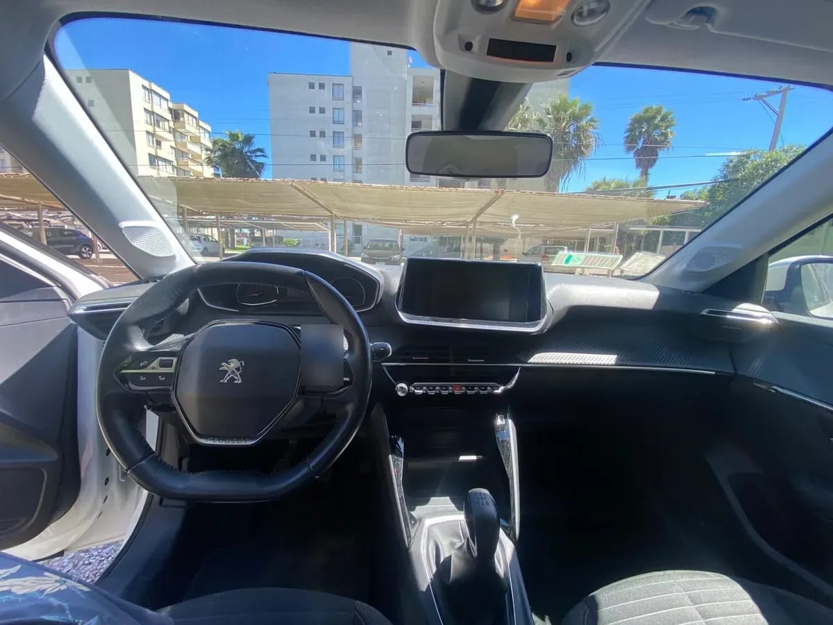 PEUGEOT 208 1.2 Allure Pack Puretech 130 At año 2021