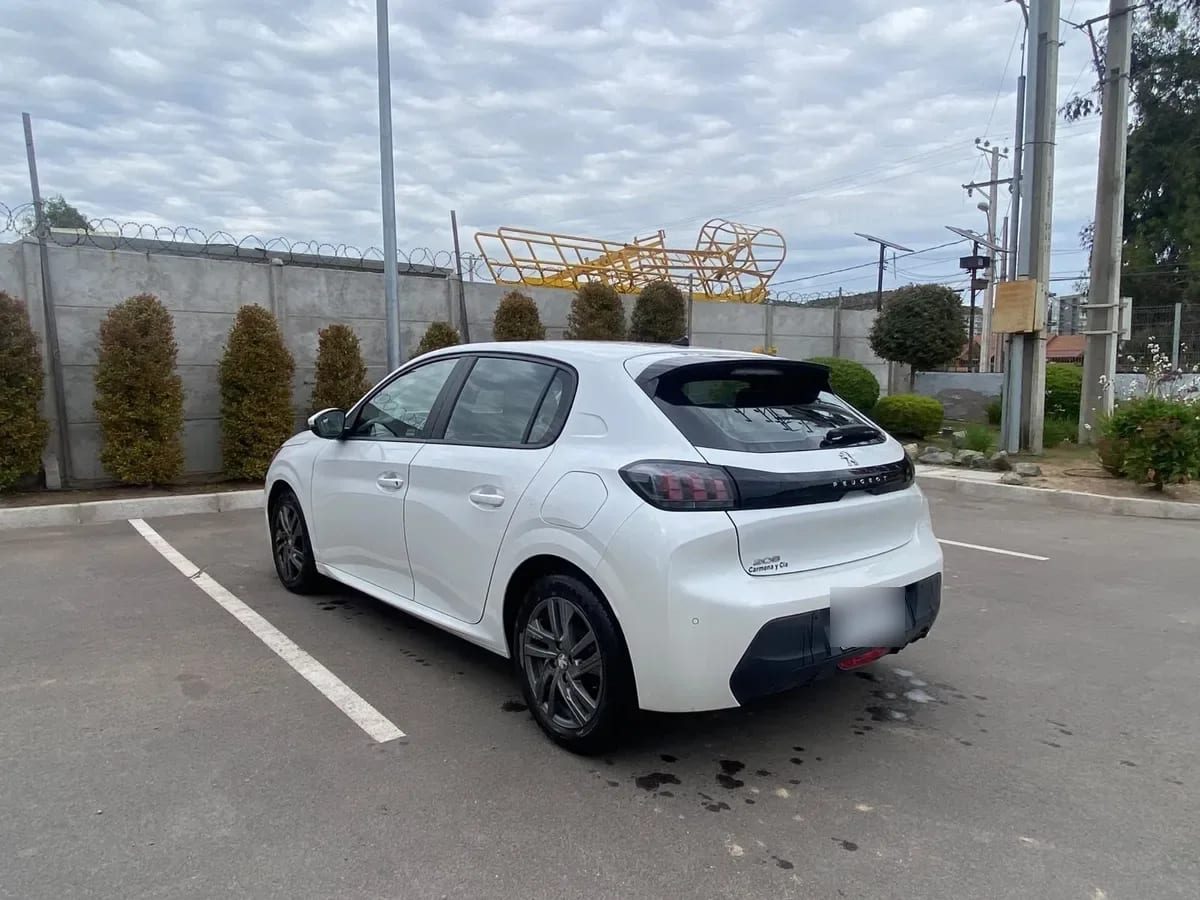 PEUGEOT 208 1.2 Allure Pack Puretech 130 At año 2021