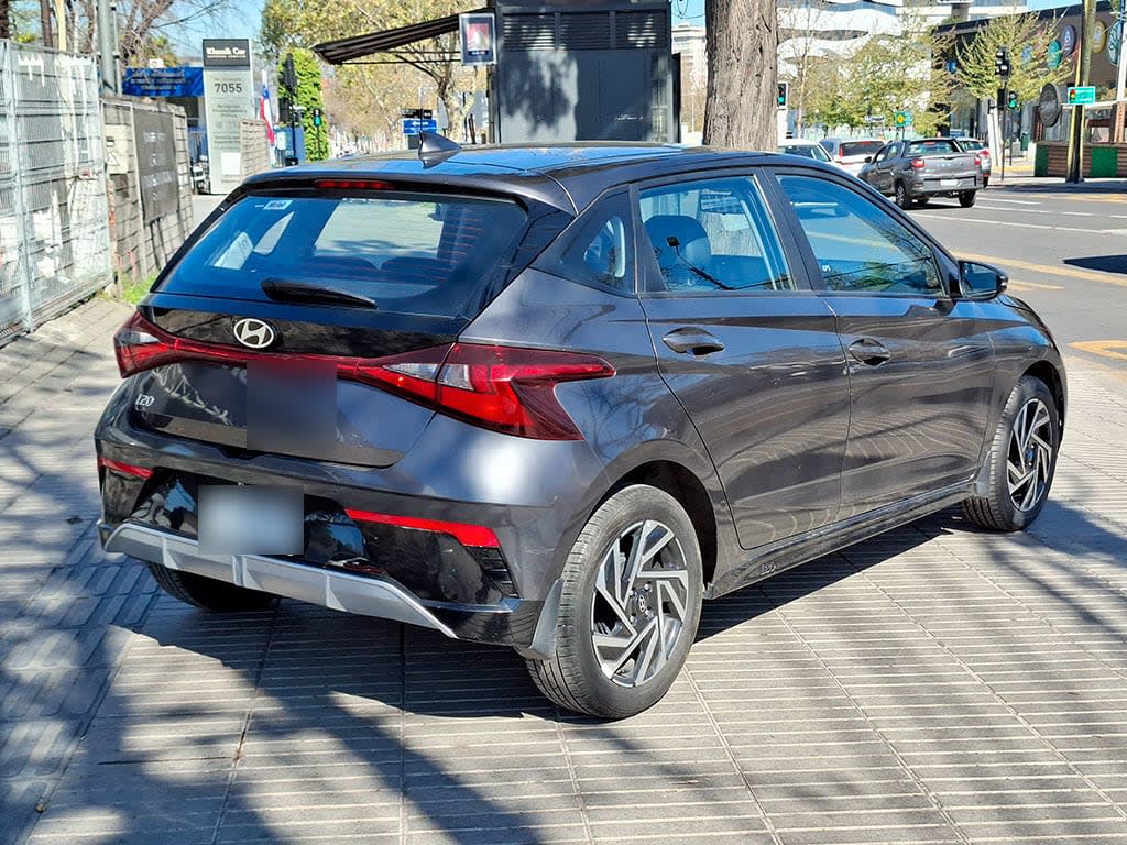 Hyundai I20 11.4 Mt Plus año 2025