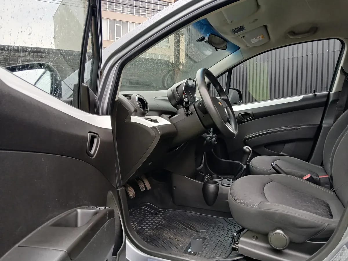 CHEVROLET SPARK GT 1.2 Lt Ml Ac Full Mt año 2020