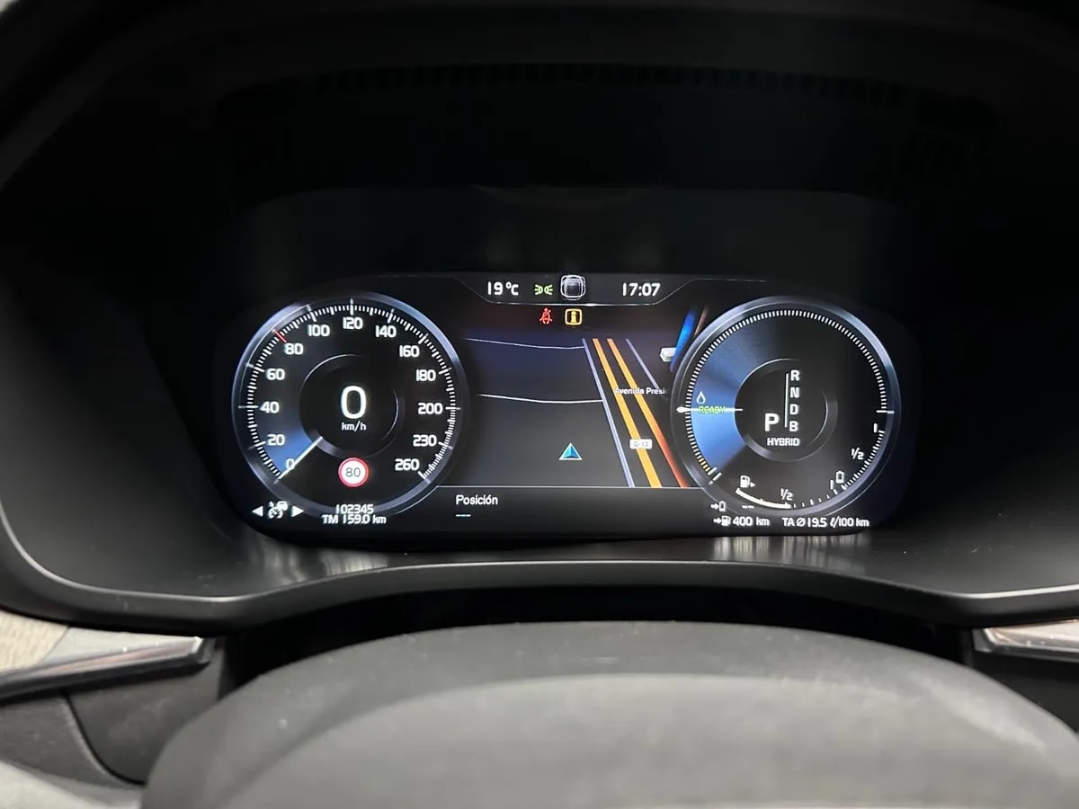 VOLVO XC60 2.4 T6 R-Design At 4x4 año 2020