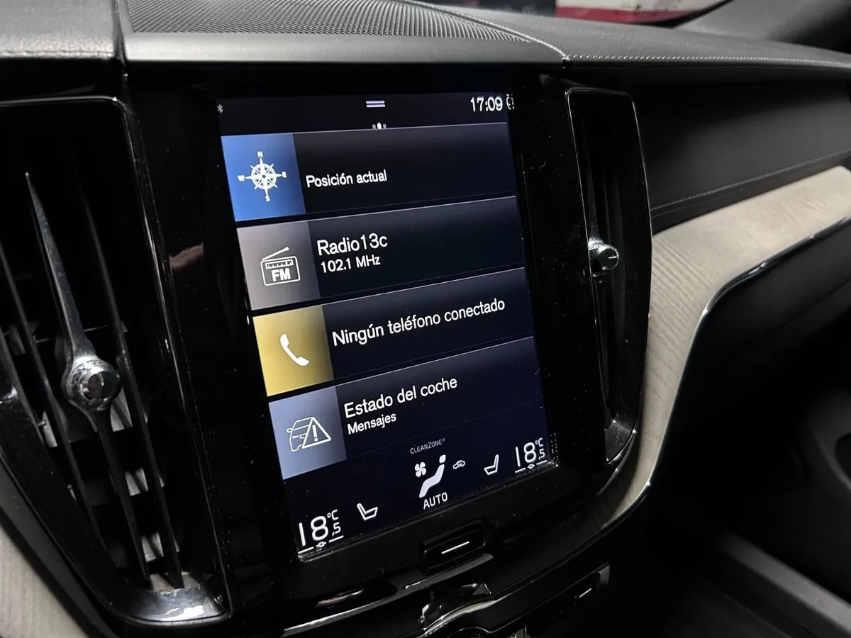 VOLVO XC60 2.4 T6 R-Design At 4x4 año 2020