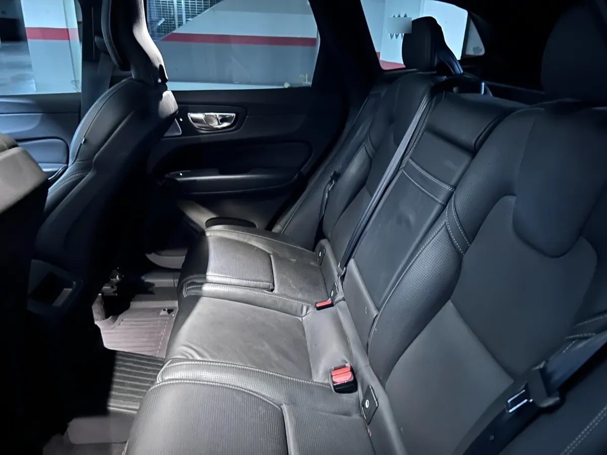 VOLVO XC60 2.4 T6 R-Design At 4x4 año 2020