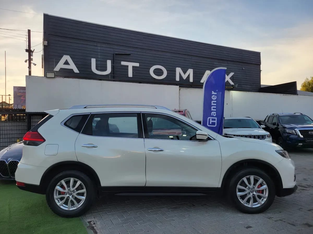 NISSAN X-TRAIL 2.5 Sense 2row At 4x4 año 2020