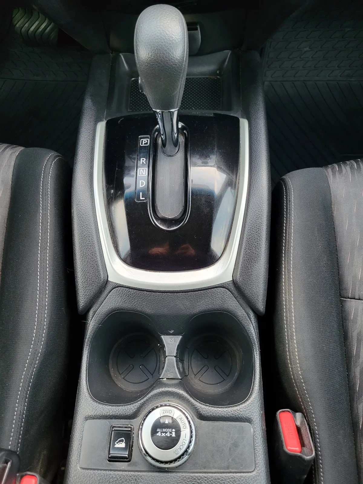 NISSAN X-TRAIL 2.5 Sense 2row At 4x4 año 2020