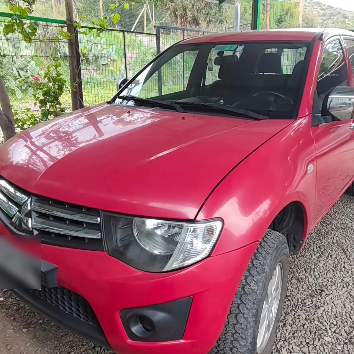 MITSUBISHI L200 2.5 D/c Td Work Cr Mt 4x2 Diesel año 2015