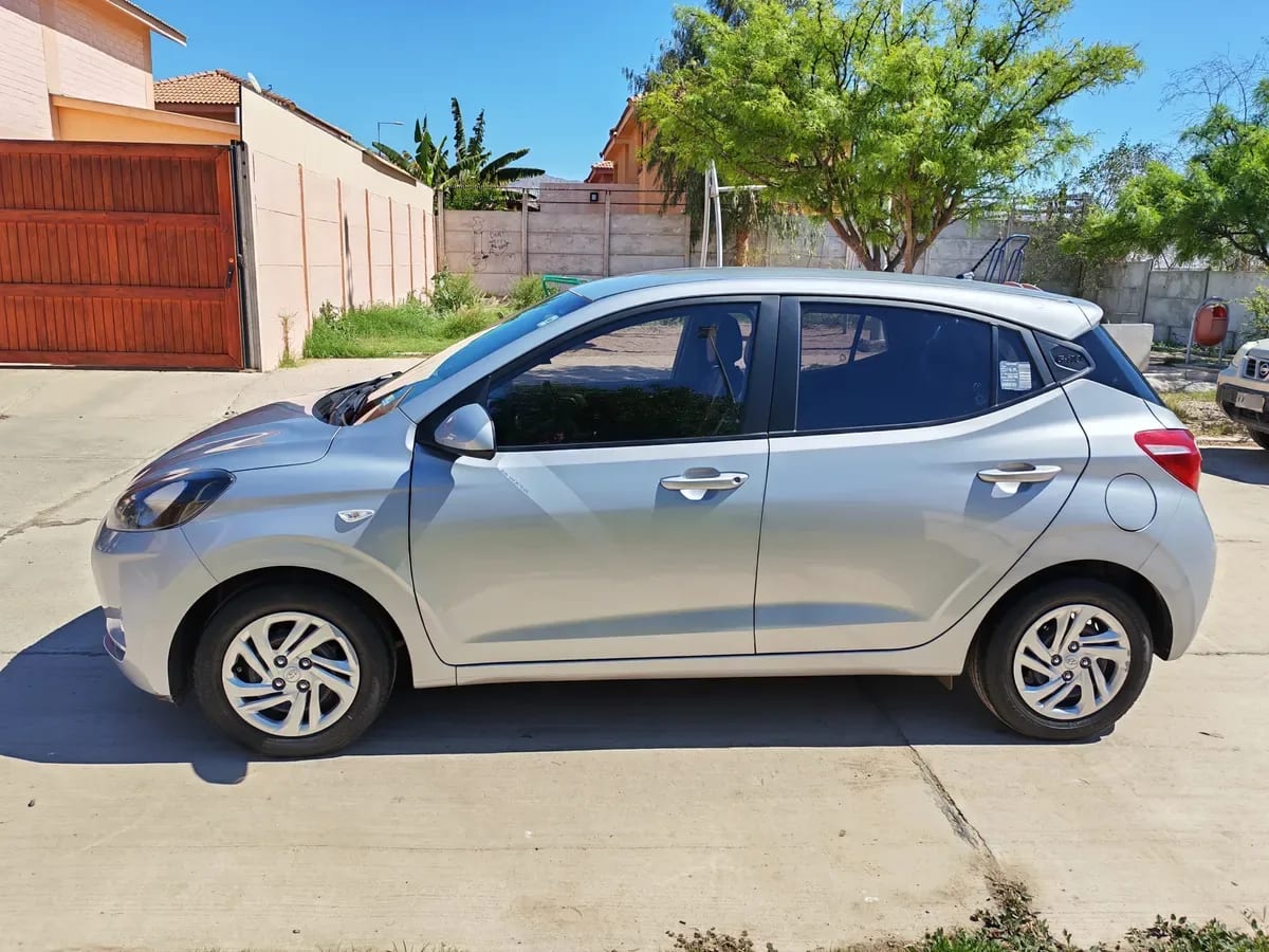 HYUNDAI GRAND I-10 1.2 Ai3 Hb Plus Mt año 2022
