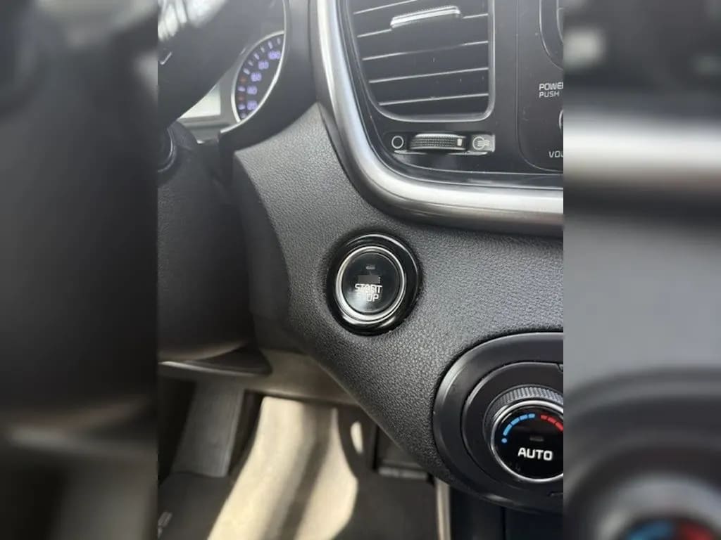 Kia Sorento 2.4 Ex 4x2 año 2015