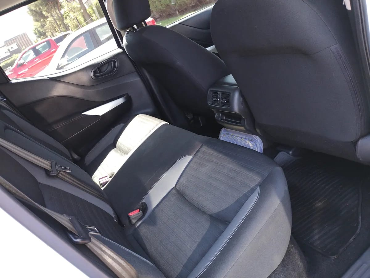 NISSAN NAVARA 2.3 Dc Xe Mt 4x2 Diesel año 2023