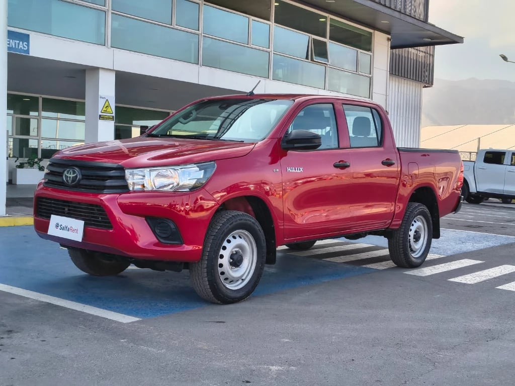 Toyota Hilux Dx Tss 4x2 Mt año 2023