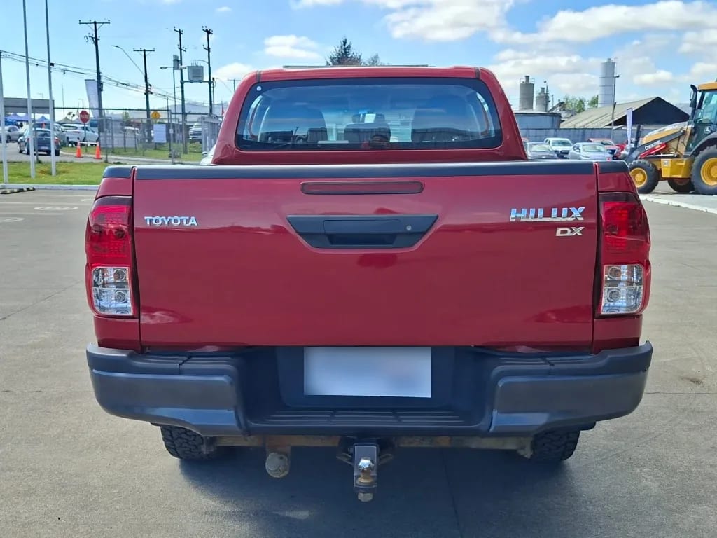 Toyota Hilux Dc 4x4 2.4 D Dx Mt año 2022