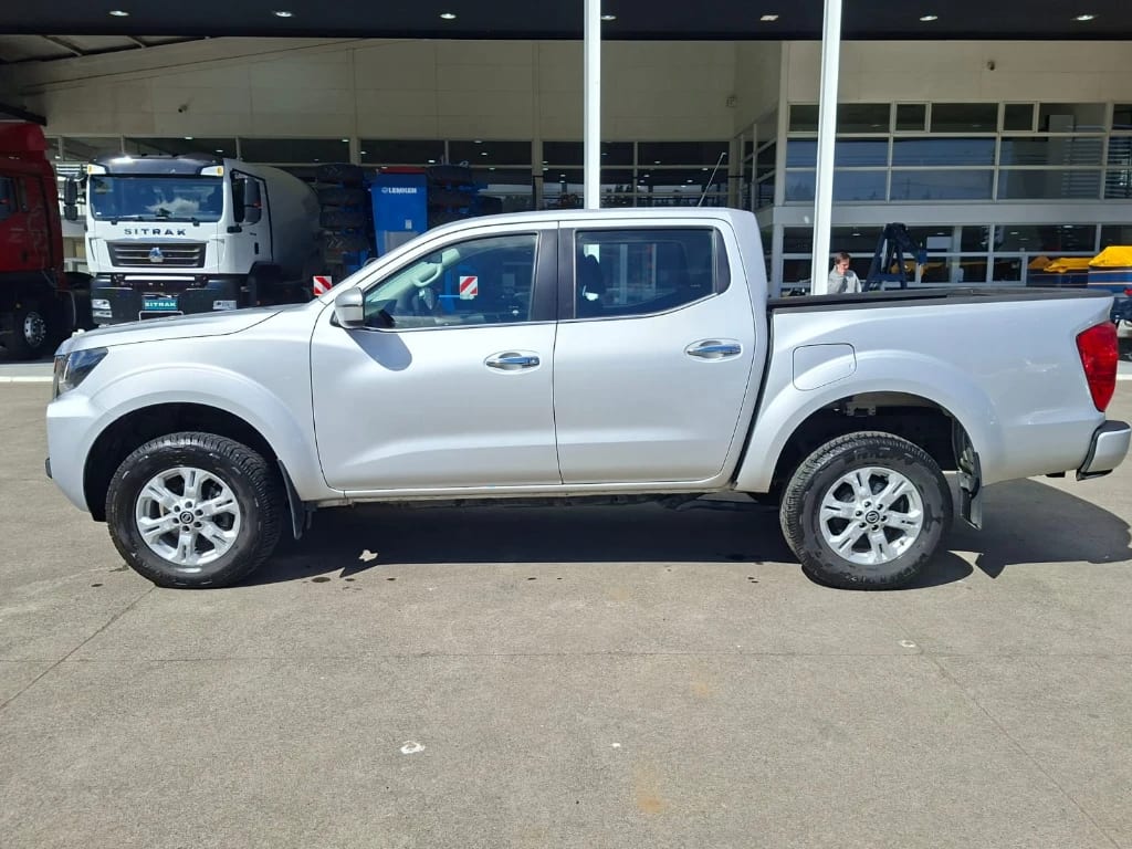 Nissan Navara Dc 4x4 2.3tdi Xe At año 2023