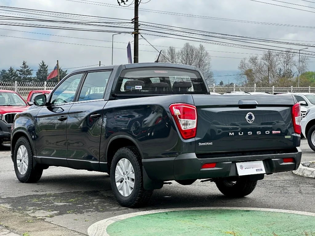 Ssangyong Grand Musso Grand Musso 2.2 4x2 Mt Full-Ql612 año 2023